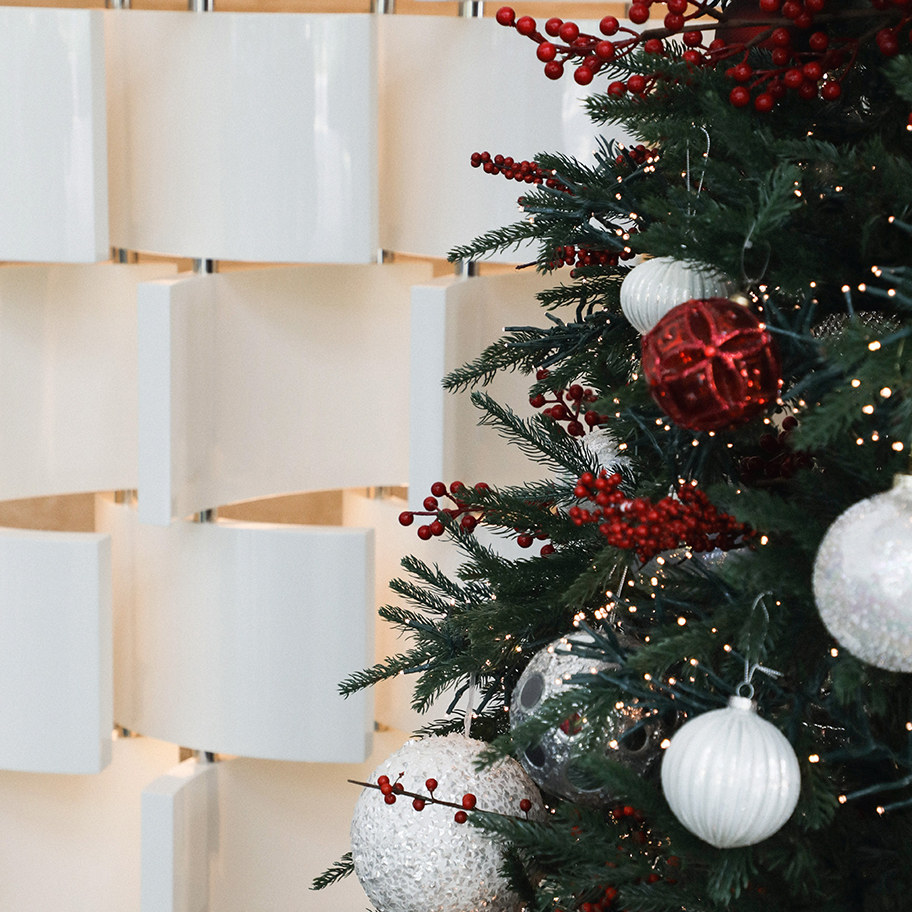 Christmas Tree with red and white baubles at The Maybourne Riviera