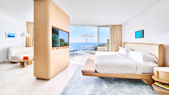 Corniche Junior Suite bedroom and terrace